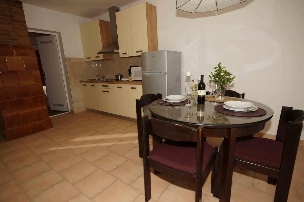 Apartman Eric Appartement Pula Buitenkant foto