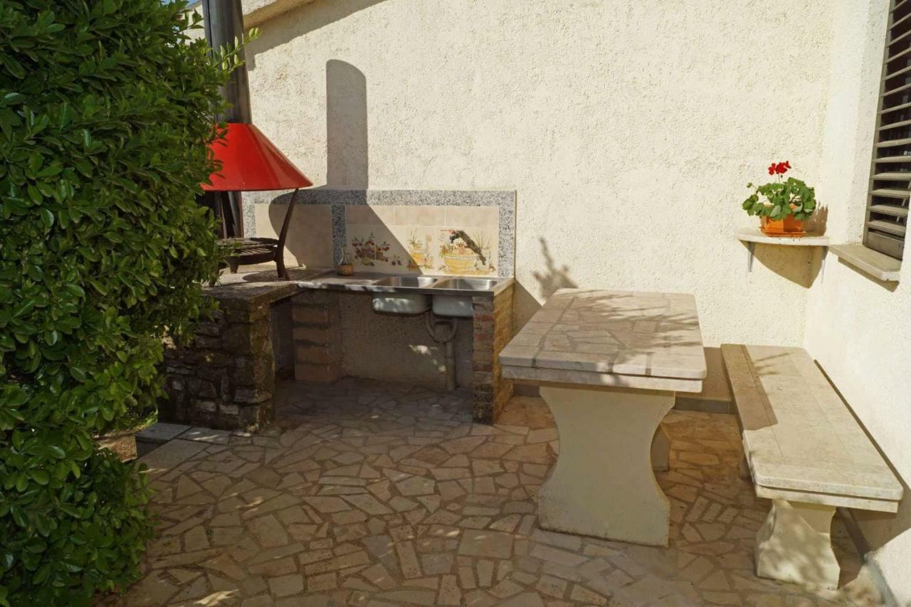 Apartman Eric Appartement Pula Buitenkant foto