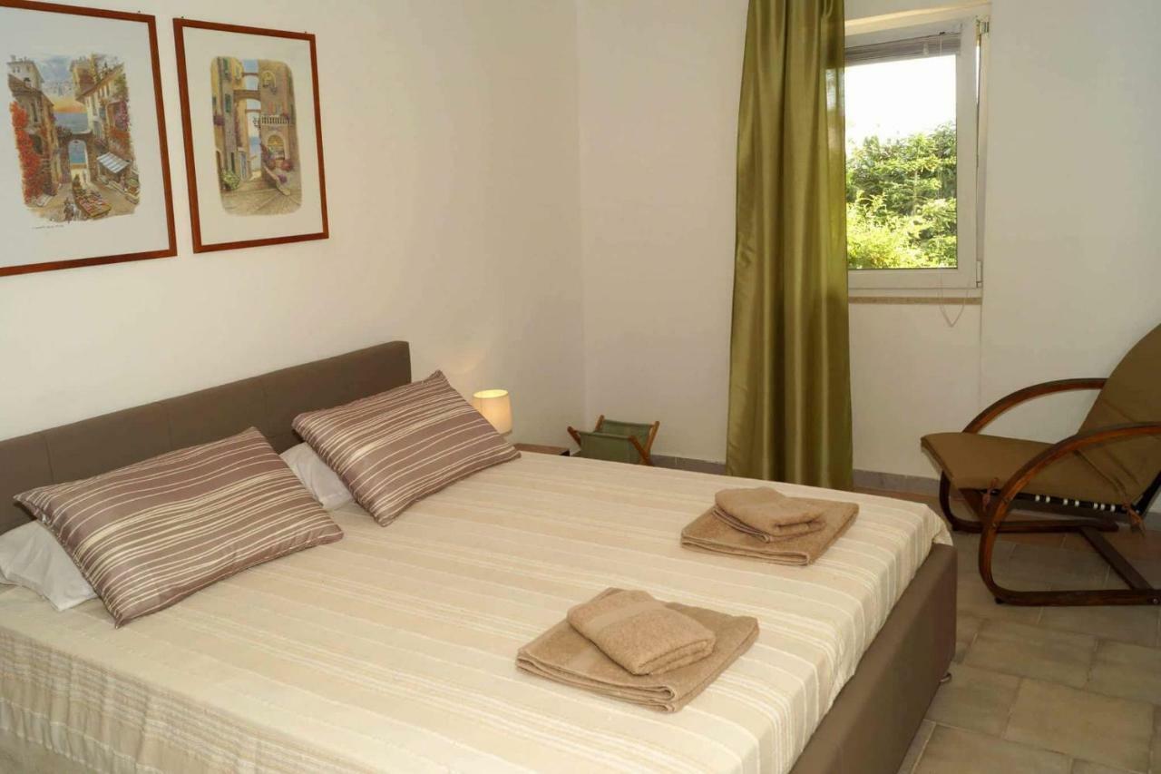 Apartman Eric Appartement Pula Buitenkant foto