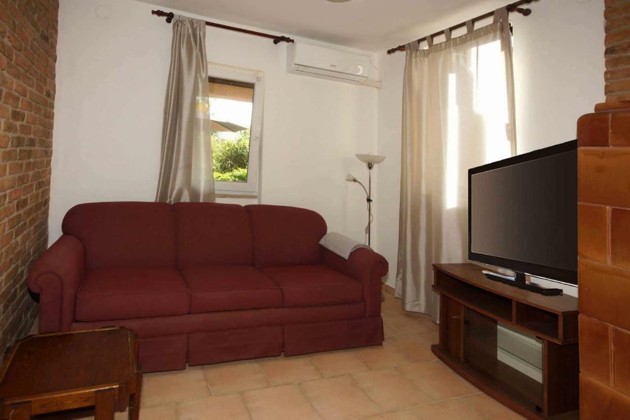 Apartman Eric Appartement Pula Buitenkant foto
