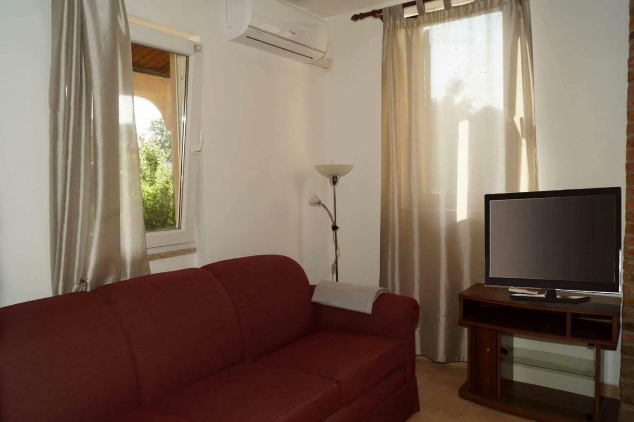 Apartman Eric Appartement Pula Buitenkant foto